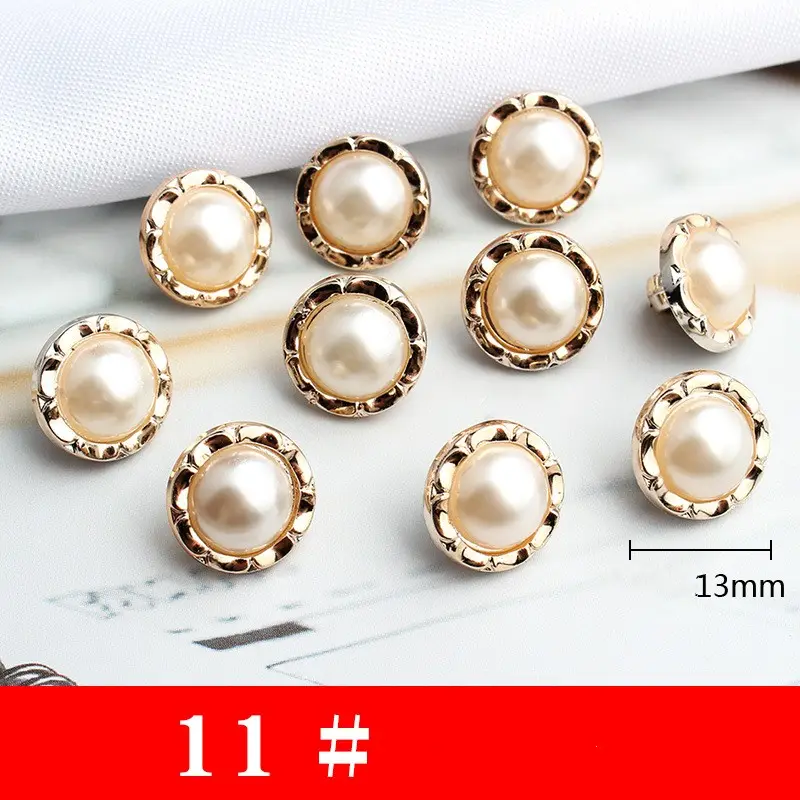 Lot de 100 boutons de résine de perle, model 11, en plastique de polyester, 10mm