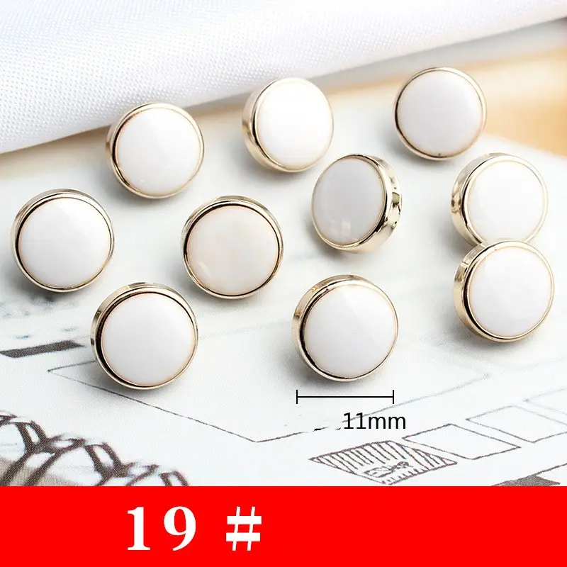 Lot de 100 boutons de résine de perle, model 19, en plastique de polyester, 10mm