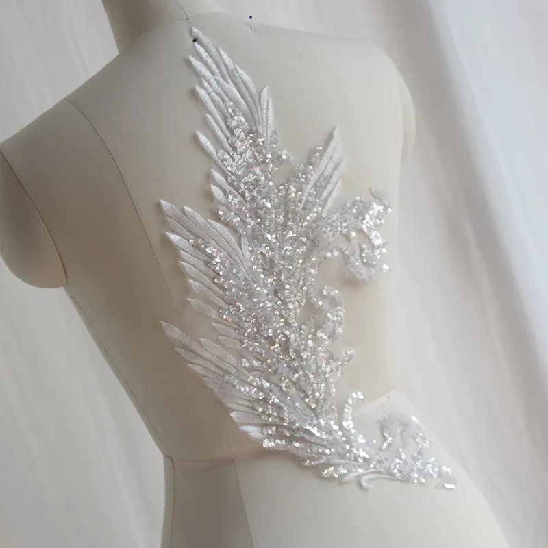 LS332 paillettes de polyester blanche brodée, patchs appliqué en dentelle